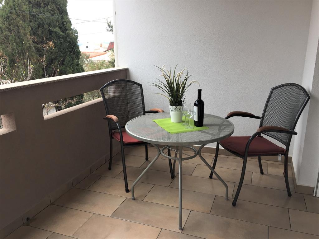 Apartmani Orhideja Rab Town Extérieur photo