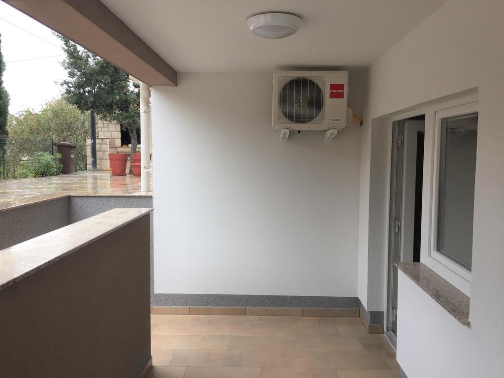 Apartmani Orhideja Rab Town Extérieur photo